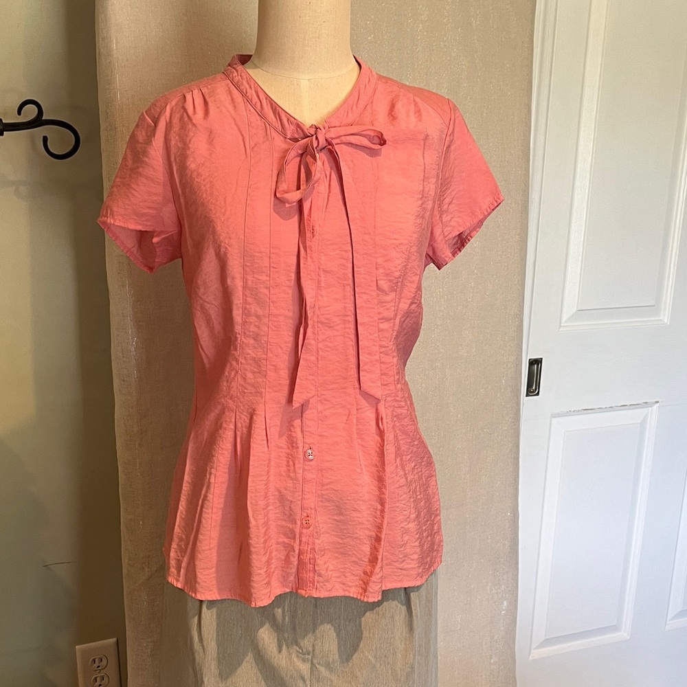 Women's Guava Pink Tie-Neck Short Sleeve Blouse